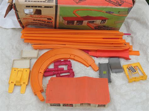 Vintage Mattel Hot Wheels Super Charger Sprint Race Track Set Complete