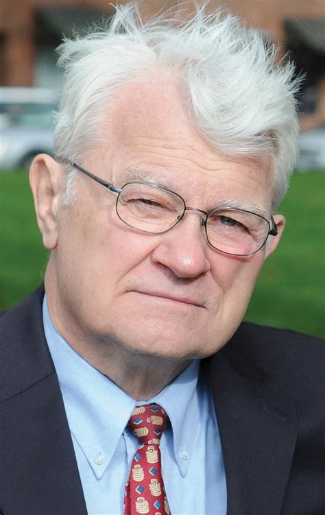 Retired UVic education professor earns international science literacy