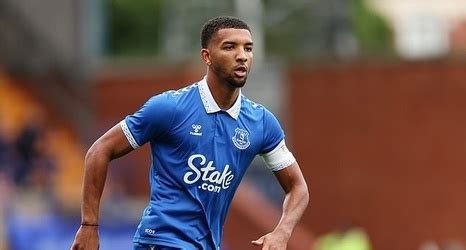 Everton Defender Mason Holgate Set For Medical Ahead Of Loan Move To