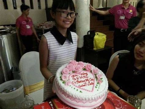 Ho Ngoc Ha Bikini Ng M H H Di N Bikini Khoe Ch N D I