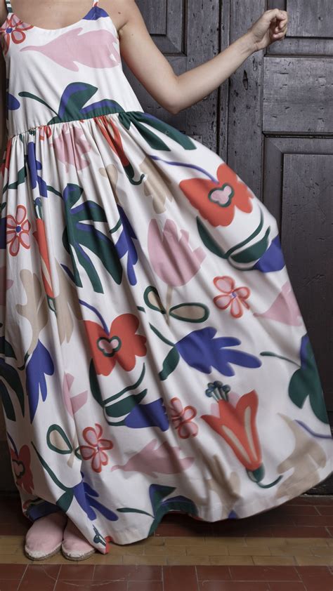 DRESS WITHOUT SLEEVES IN PRINTED COTTON FLOWERS - Phisique du Role