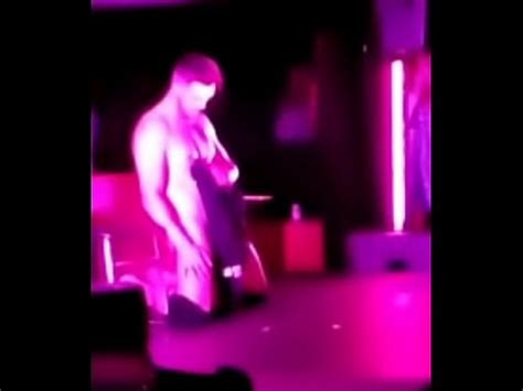 Hot Male Stripper Shows His Big Dick 3 XVIDEOS