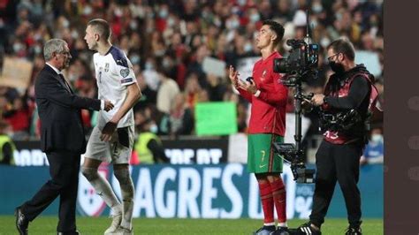 Aksi Ngambek Cristiano Ronaldo Ke Pelatih Usai Portugal Dikalahkan