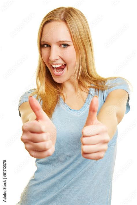 Blonde Frau H Lt Beide Daumen Hoch Foto De Stock Adobe Stock