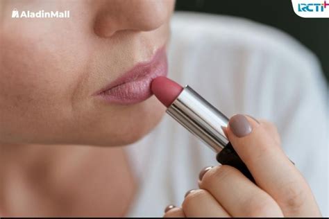 Warna Lipstik Untuk Bibir Gelap Brown Nude Paling Diincar