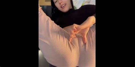 Beautiful Dirty Girl With Fat Pussy Licking Her Own Tnaflix