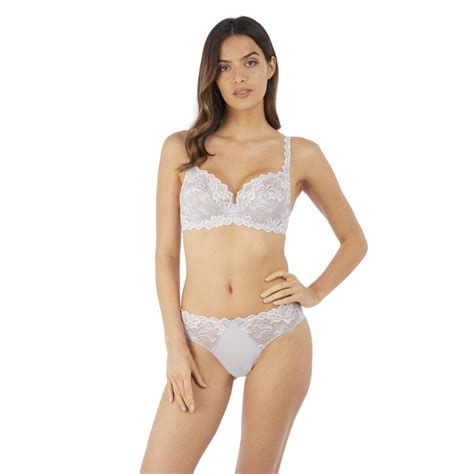 Soutien Gorge Emboitant Armatures EGLANTINE Ivoire Wacoal Lingerie Fitancy