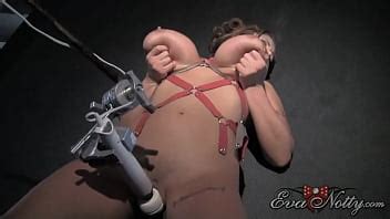 La traviesa milf Eva Notty es adicta a la estimulación con vibradores XVIDEOS