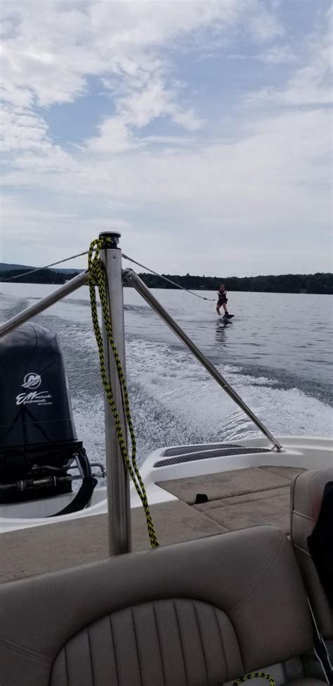 Barefoot International W404 Bass Boat Pylon Bass Boats Into Ski Machines