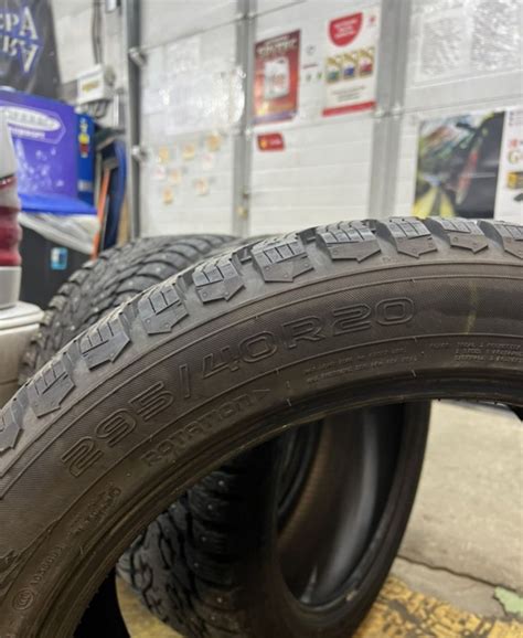 Шины зимние шипованные Nokian 265/45 R20 на Audi Q7 (2G), Audi Q8, BMW ...
