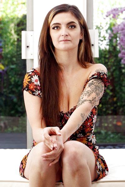 Harper Busty Babe Net Video Girls Hot Girls And Naked Babes At HottyStop