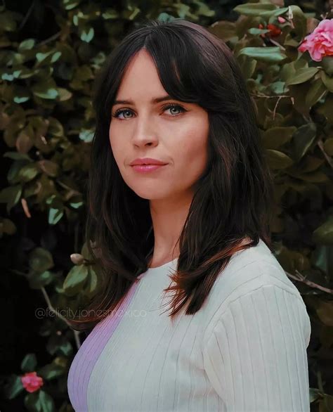 Felicity Jones Would Be A Great Fuck Doll Imagine Getting Head With Those Beautiful Eyes