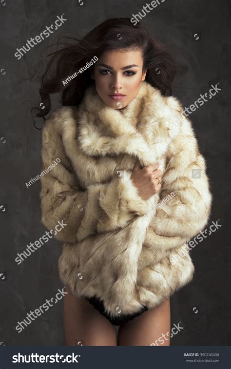 Sexy Brunette Woman Wear Fur Stock Photo 350740400 Shutterstock