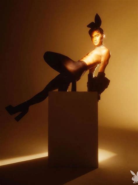 Bretman Rock El Primer Hombre Gay En Posar Con El Traje De Conejito En La Portada De Playboy