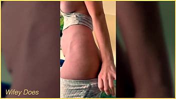 Esposa Muestra Su Culo Caliente En Pantalones Cortos Ajustados XVIDEOS