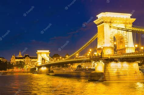 Premium Photo Budapest Bridge