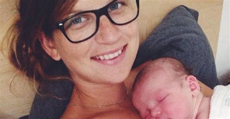 Moment Couple Discovered Sex Of Baby Captured In Hilarious Photo