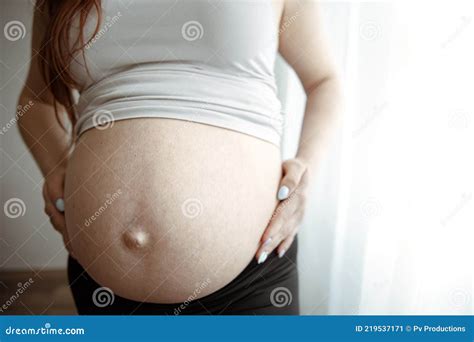 Close Up Of Naked Belly Of Pregnant Woman Stock Image Image Of Figure Nude 219537171