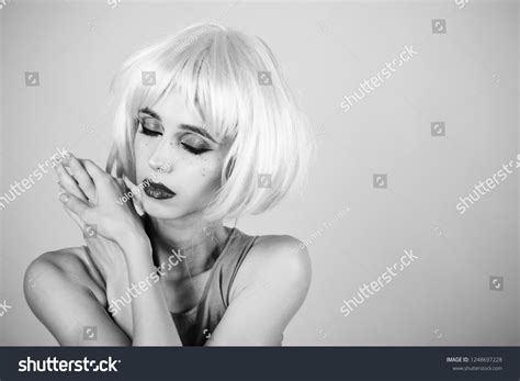 Fashion Model Naked Body Red Lips Stock Photo Shutterstock
