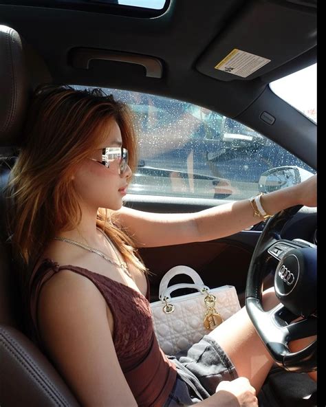 Thời trang của dàn hot girl thể thao Việt Lifestyle ZNEWS VN