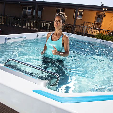 Underwater Treadmills From Endless Pools Maximum Comfort Pool And Spa