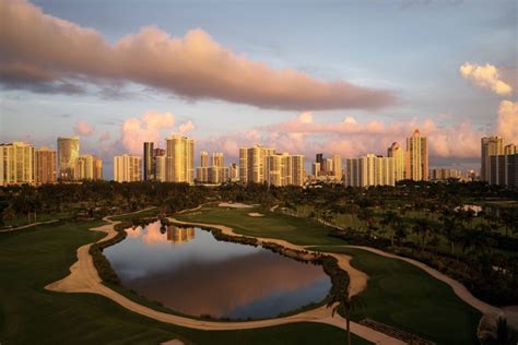 Luxury Hotel in Aventura | JW Marriott Miami Turnberry Resort & Spa