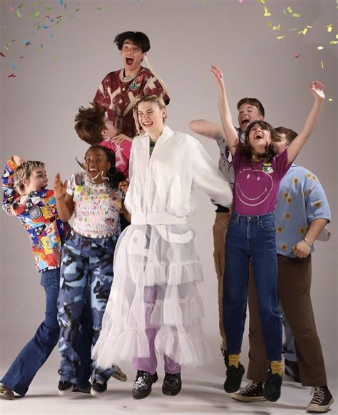 Pin By Nina On Heartstopper Baby Queen Celebs Cute Gay