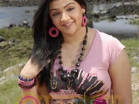 Gorgeous Actress Aarthi Agarwal Hot And Sizzling Images Galleries HD Images