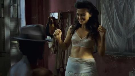 Nude video celebs Ana Cecília Costa nude Capitães da Areia 2011