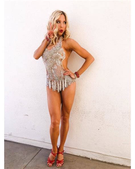 Hot Sexy Morgan Larson Bikini Pics