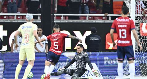 Luis Malagón El Héroe Del América En El Primer Tiempo Del Clásico Nacional El Universal