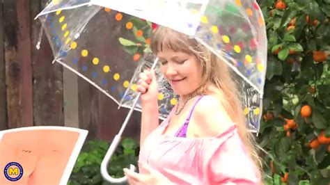 Mid Aged Mother Next Door Feeding Her Vulva Porn 4b Hotntubes