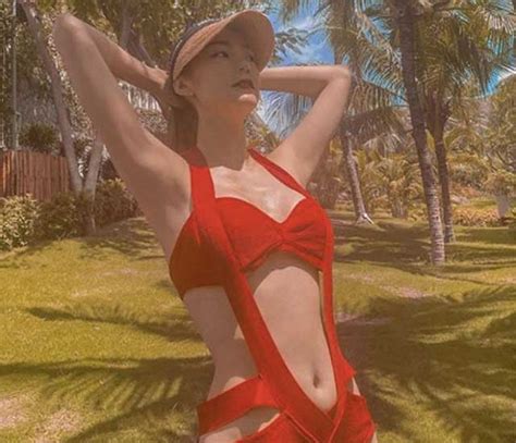 Ảnh Minh Hằng sexy mặc bikini khoe đường cong nóng bỏng KUcasinoVn