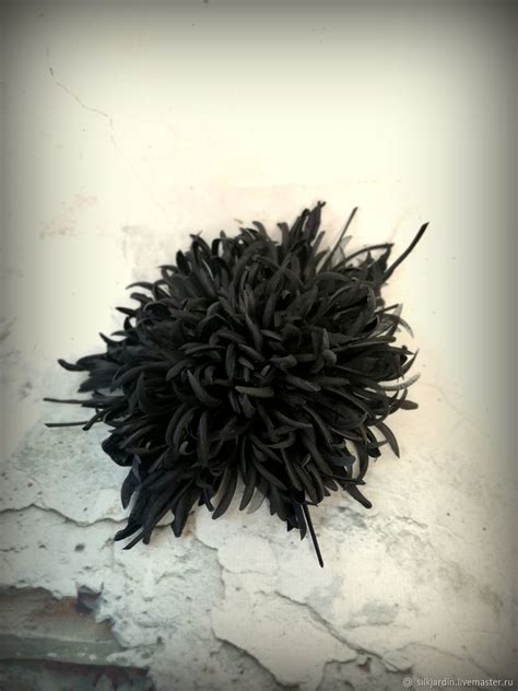 Брошь-булавка: чёрная хризантема из ткани 12см в интернет-магазине ...