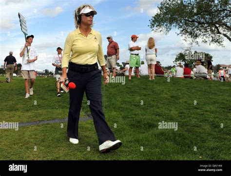 Hot Sexy Dottie Pepper Bikini Pics