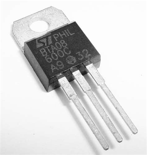 BTA08 TRIAC BTA08-600C BTA08-600 8A 600V TRIAC TO-220 Package 3 Pin ...