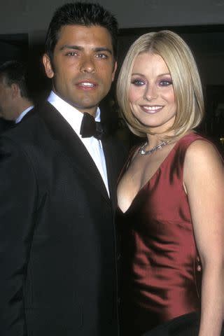 10 Adorable Photos Of Kelly Ripa And Mark Consuelos In The First Years