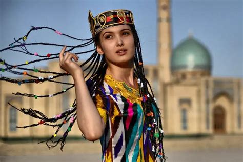 Узбечки заплетают косики не только для красоты