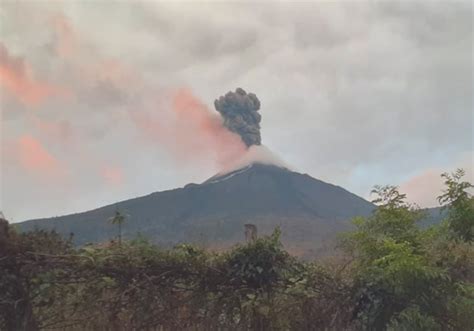 Volc N De Pacaya Mantiene Niveles Altos En Su Actividad Eruptiva