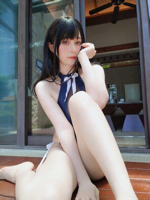 Baiyin 白银 Dark Blue Bikini Photo Gallery