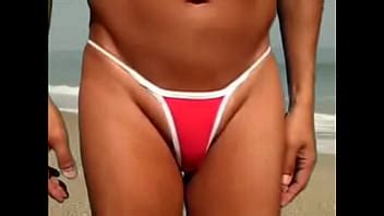 Uomo Brasiliano Con Bikini In Spiaggia C Cdspbisexual XVIDEOS