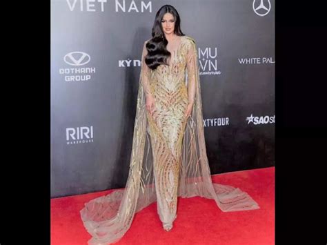 Miss Divas' fashionable and glamorous event appearances