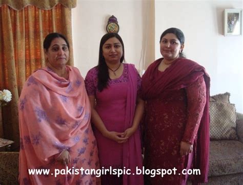 India Girls Hot Photos Pakistani Aunty Pictures
