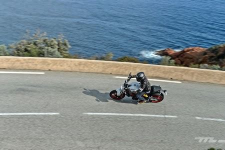Ducati Monster 797 ponemos a prueba los 75 cv de pura pasión naked italiana