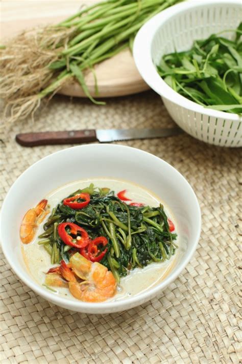 kangkung masak lemak putih masam manis