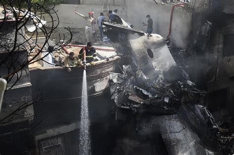 Pakistan International Airlines Plane Crashes In Karachi With 98 People On Board Cbs News