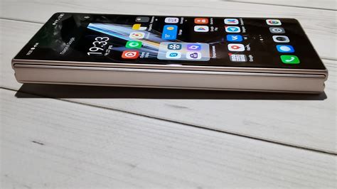 Обзор смартфона TECNO Phantom V Fold – Раскрой новые горизонты