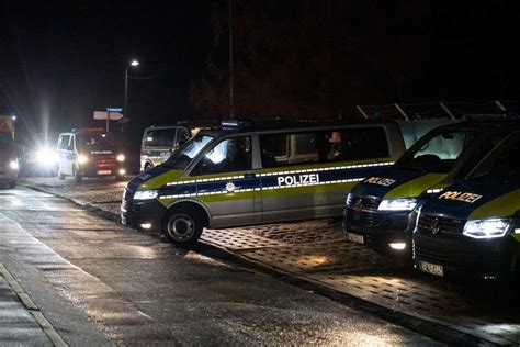 Unruhen Und Verletzte In Suhl N Chtlicher Gro Einsatz In Asyl Aufnahme