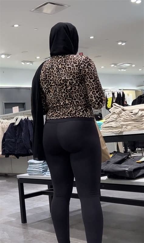 Incredible Arab HIJABI Ass In Leggings NOT OC Spandex Leggings Yoga Pants Forum