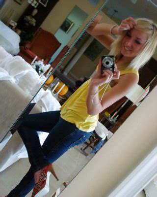 Blond Teen Girl With Amazing Body Selfshot Of Porn Pictures Xxx Photos Sex Images